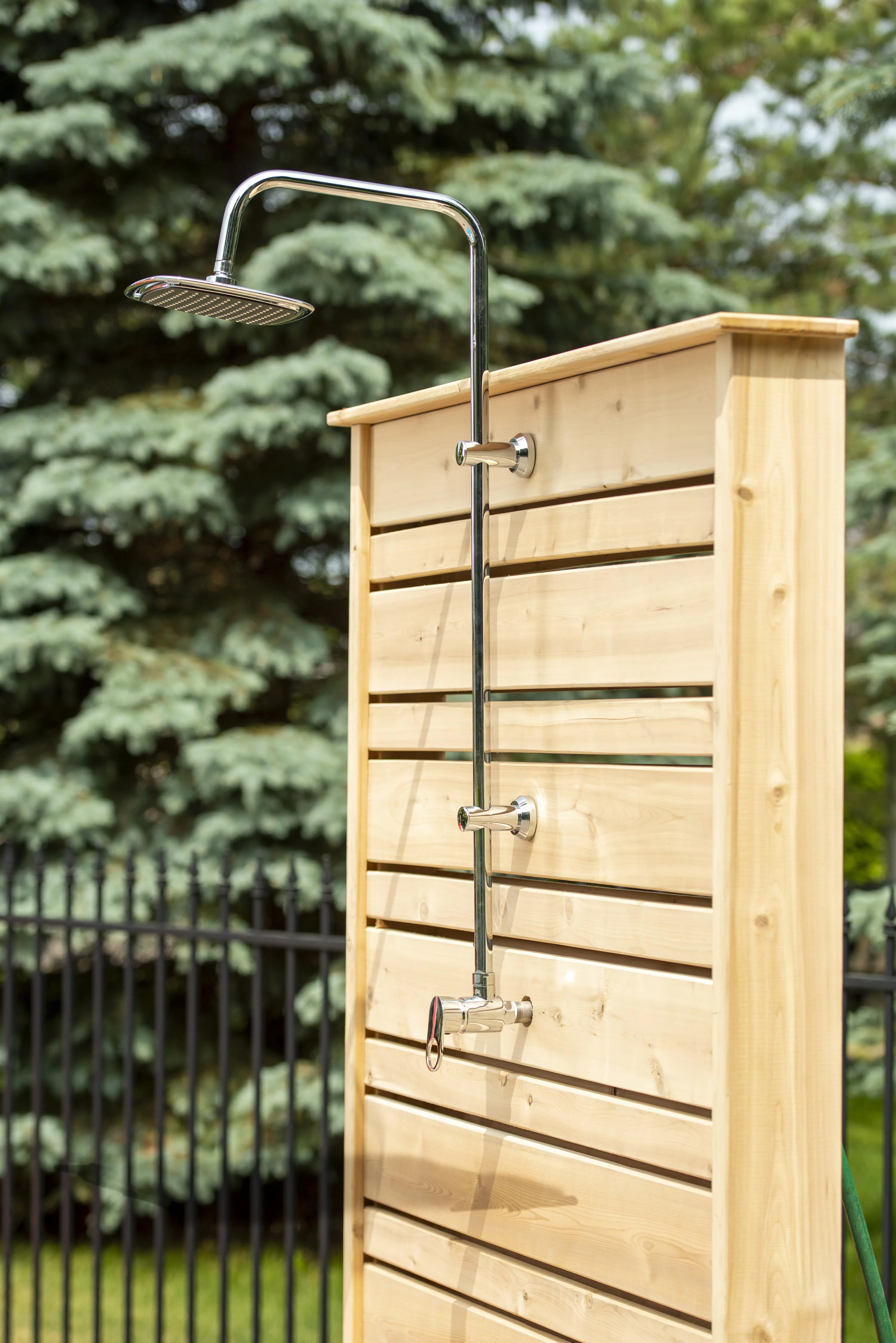 Dundalk CT Savannah Standing Shower - White Cedar - Image 13