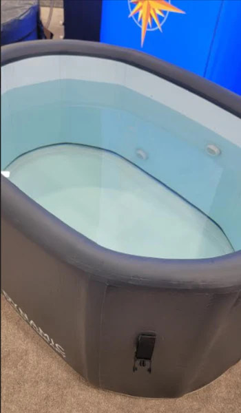 Golden Designs Dynamic Cold Therapy Inflatable Spa Cold Tub (Oval) - Image 3